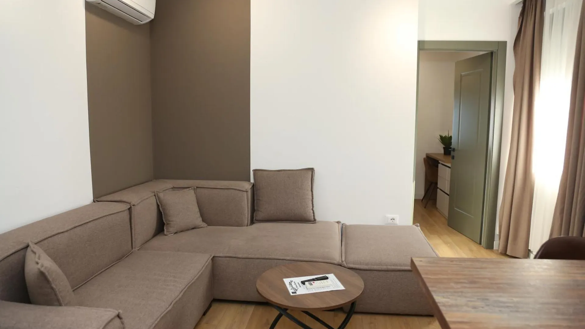 Treni Centrum Apartaments Tirana 0*,  Albanien