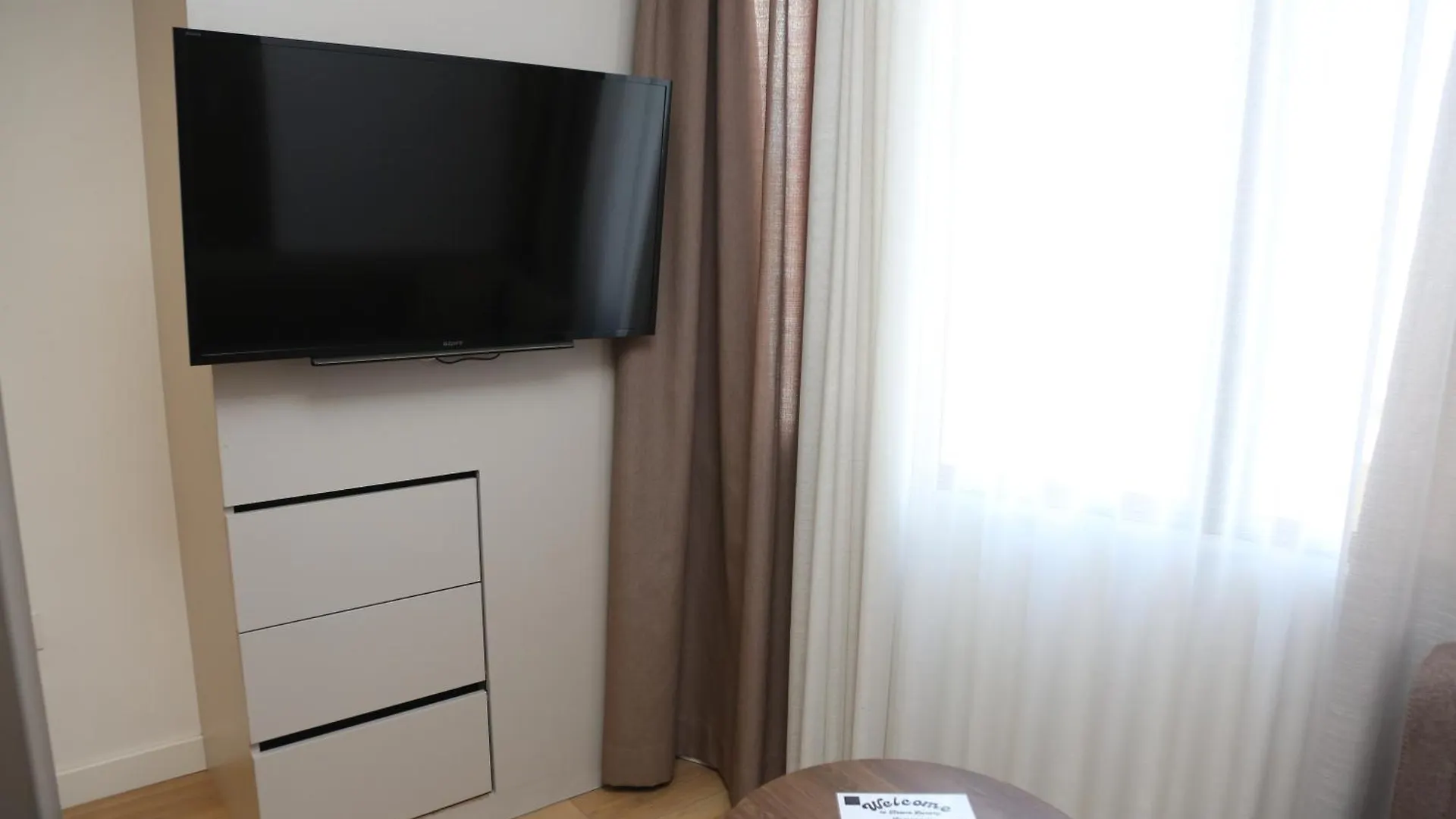 Treni Centrum Apartaments Tirana 0*,  Albanien